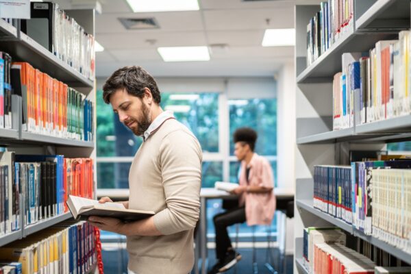 How to Get Back Into Reading: Practical Tips to Enjoy Books Again (Even With a Busy Schedule)